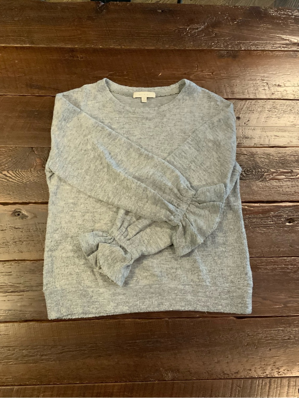 Anthropologie S Light Gray Bell Sleeve Women's Sweater Sweatshirt Material